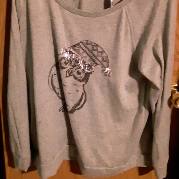 Shirt - Picture 2 of 2